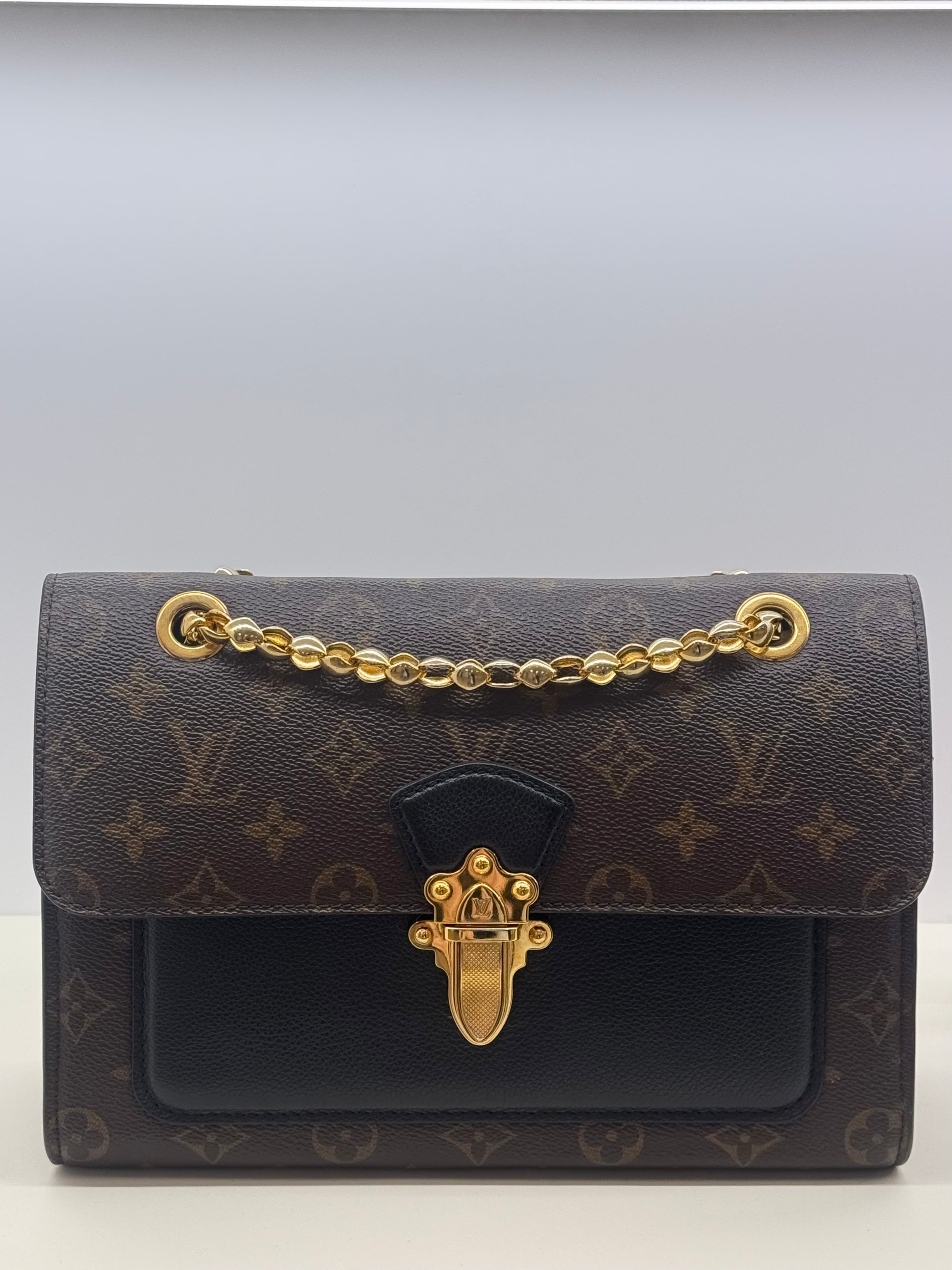 Louis Vuitton Monogram Victoire Black