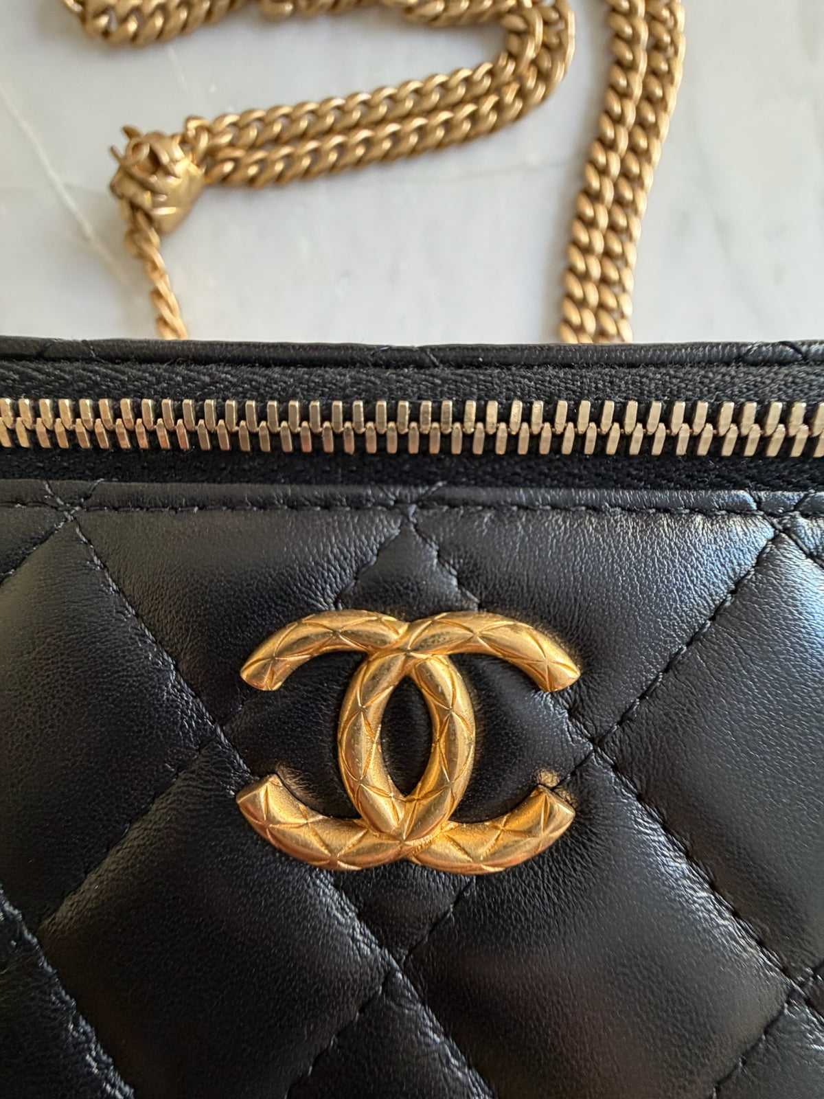 Chanel Vanity w/chain, black gold