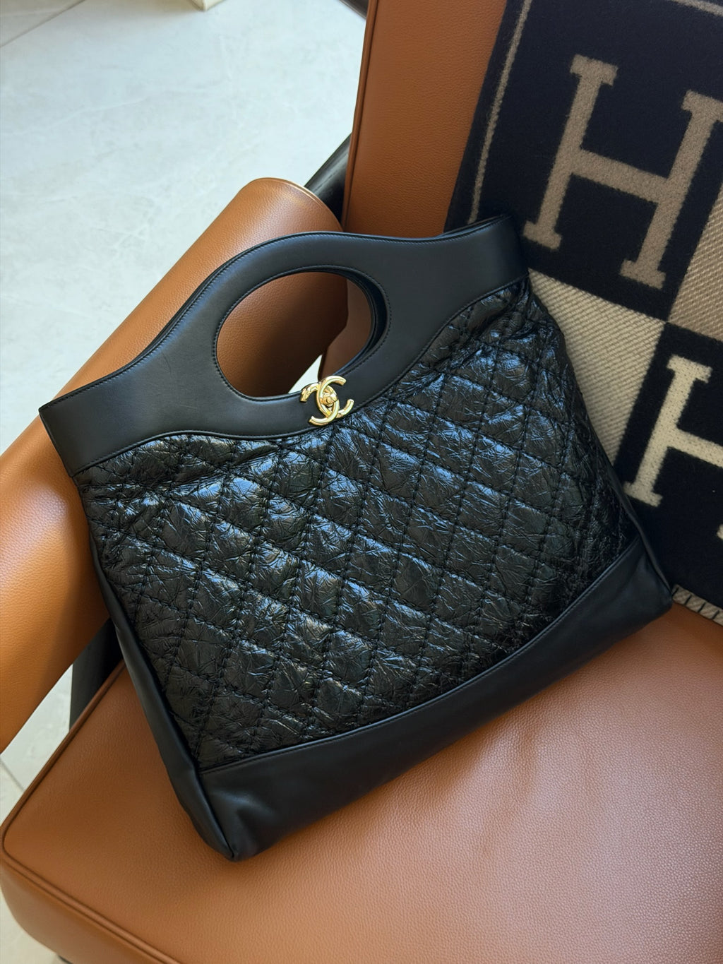 Chanel Crumpled Calfskin Quilted 31 Large Shopping Bag Black 18k