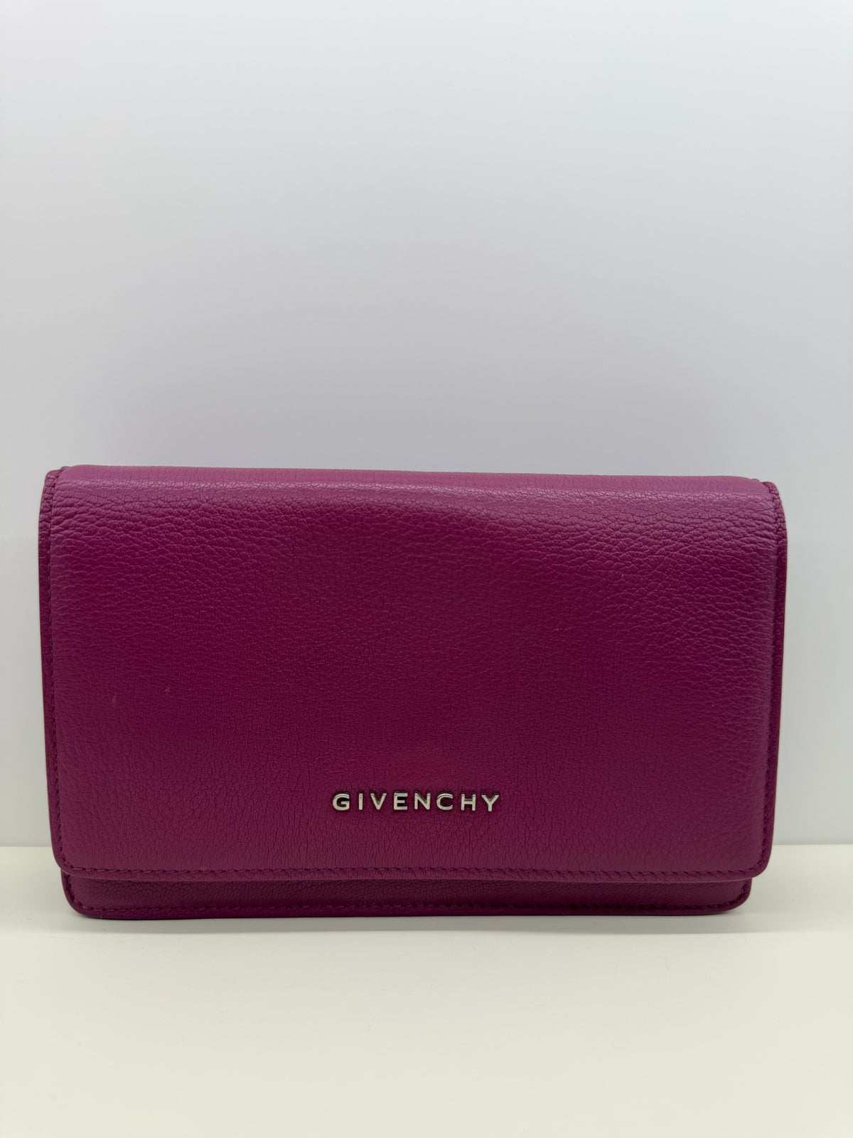 Givenchy Pandora Wallet on Chain
