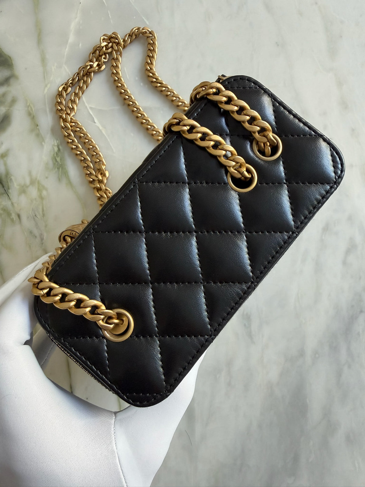 Chanel Vanity w/chain, black gold