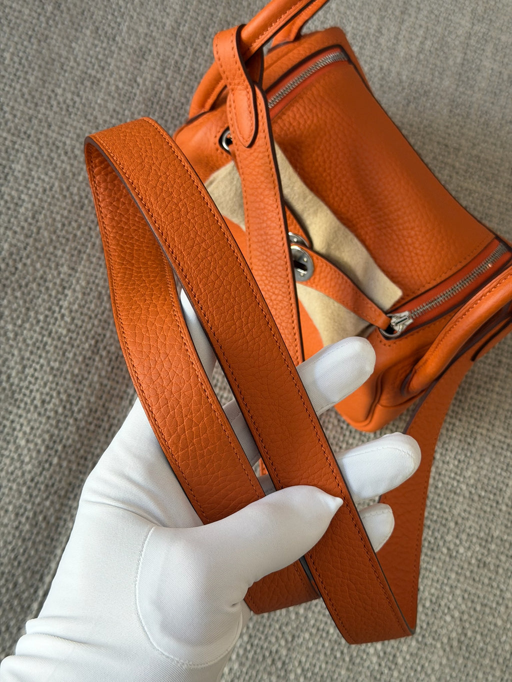 Hermes Taurillon Clemence Mini Lindy 20 Orange Minium