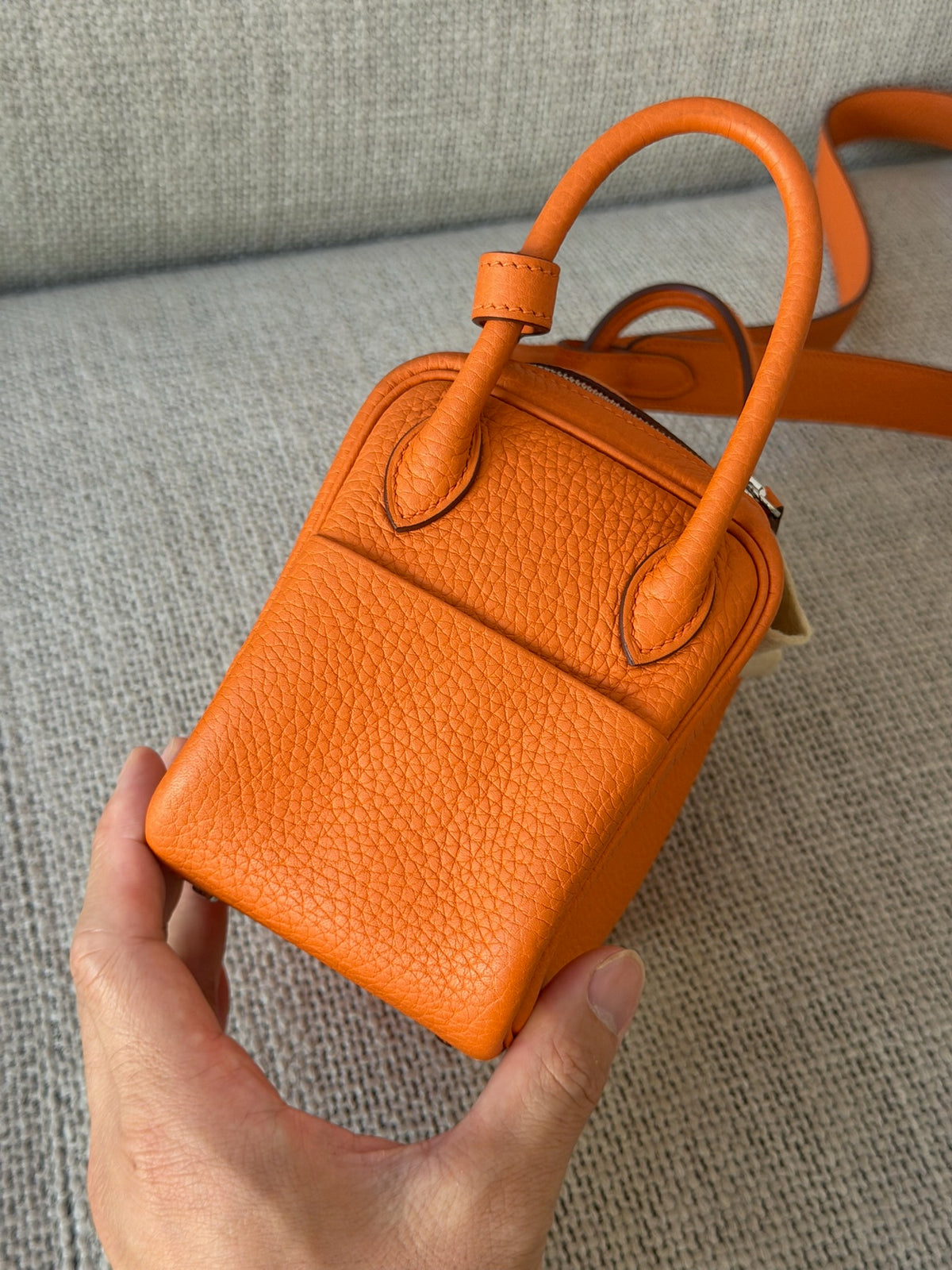 Hermes Taurillon Clemence Mini Lindy 20 Orange Minium